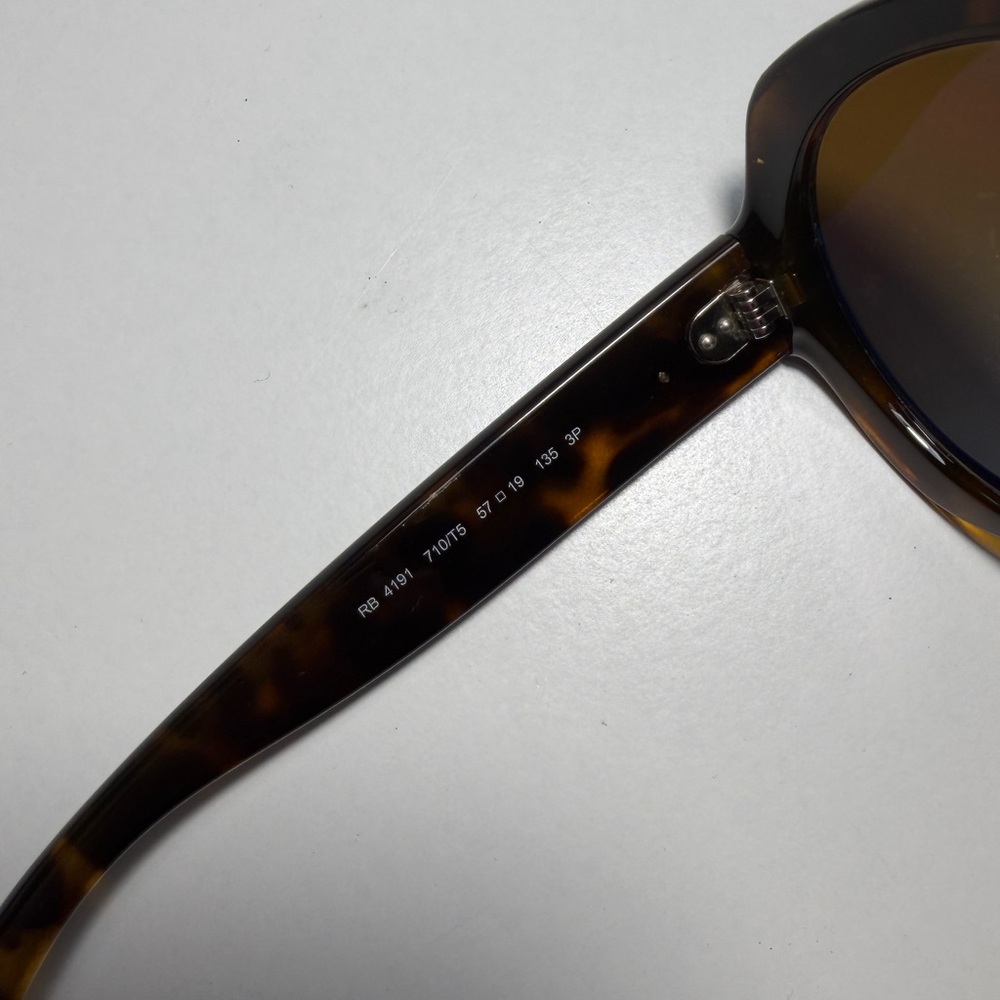 Ray-Ban RB4191 Polarized Tortoise Sunglasses with Gradient Lenses - Picture 16 of 16